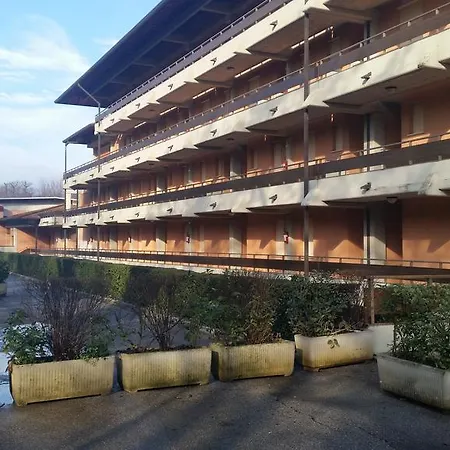 Health House Aparthotel 4*