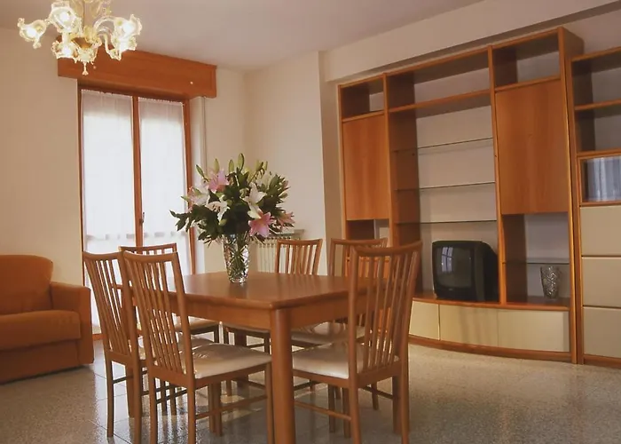 מלון דירות Health House דסנזאנו דל גארדה